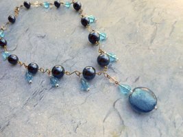 Cobalt blauwe kralen halsketting handgemaakte sieraden van Aparticle® handmade beaded jewelery on Etsy jewellery